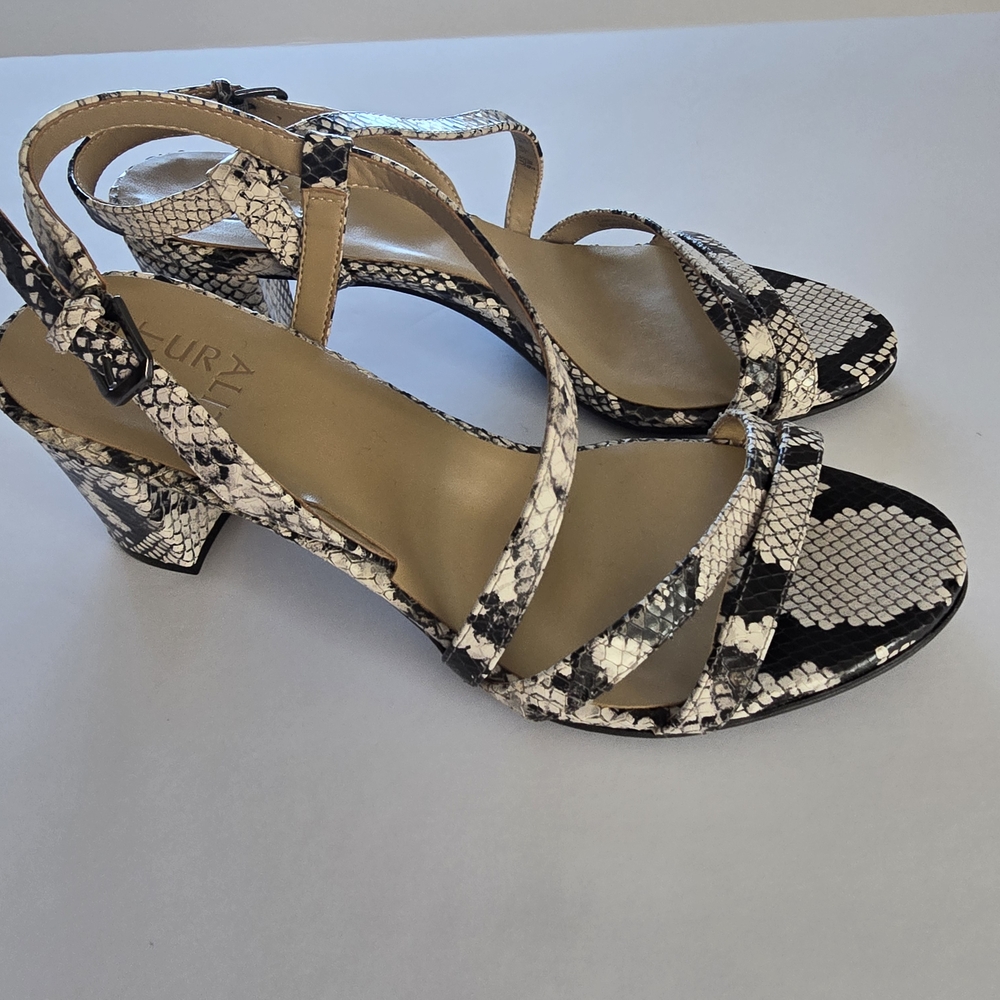 Naturalizer Black and White Strappy Heels Snake Skin Office Attire Work Wear 9 - Picture 2 of 5